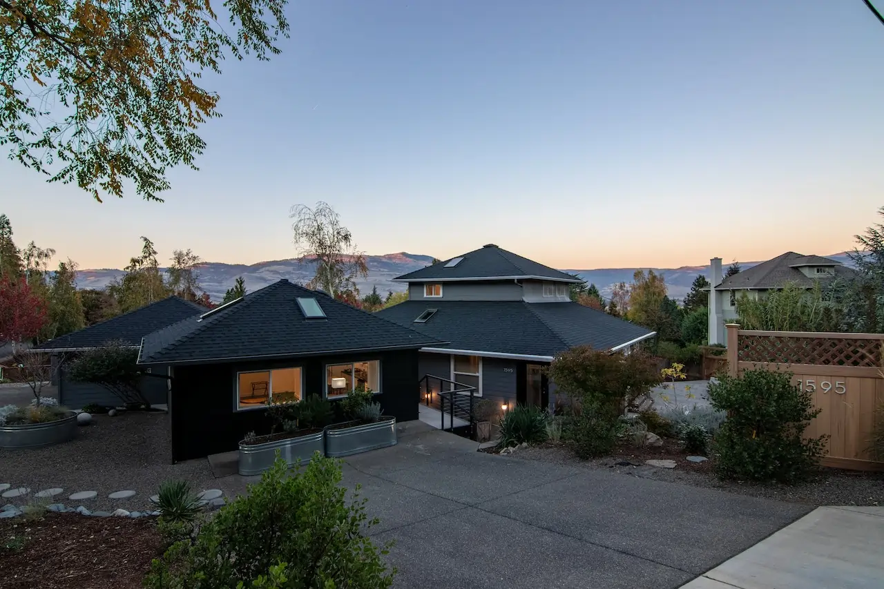 Home with a mountain backdrop